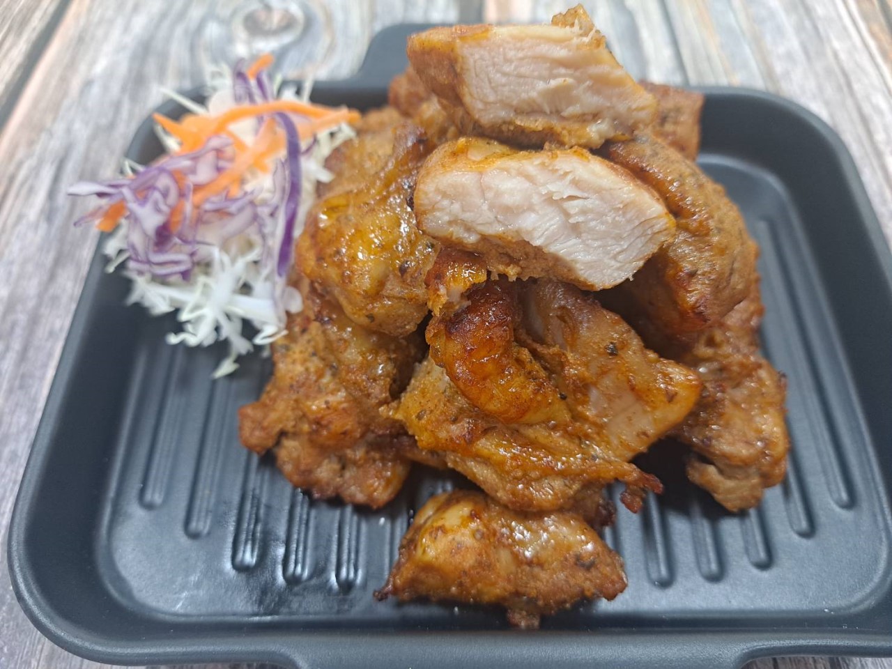 醃漬美式帶皮腿肉丁