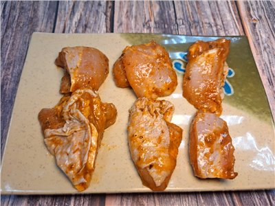 醃漬美式帶皮腿肉丁